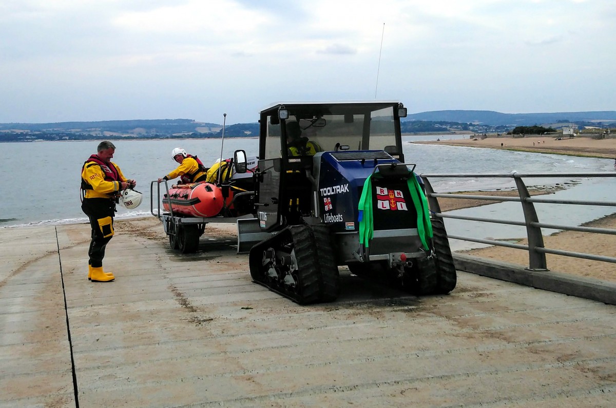 Ladies use Exmouth RNLI’s social media to call for help